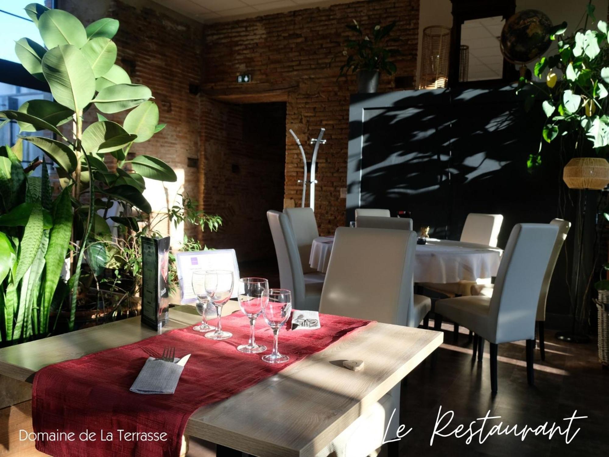 Domaine De La Terrasse Lägenhet Carbonne Exteriör bild
